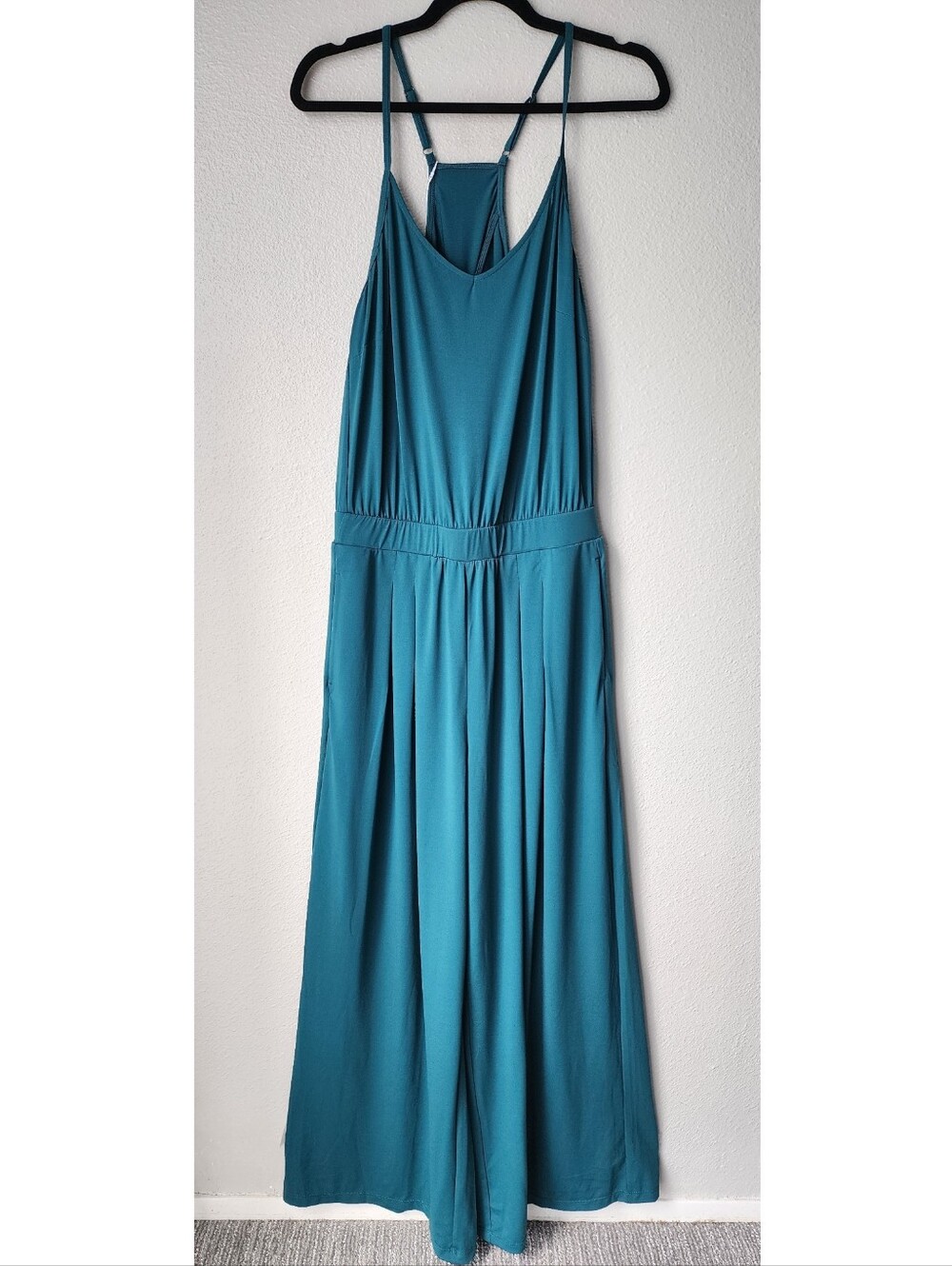 Halara Adjustable Strap Backless Cut Out Side Pocket Work Jumpsuit Size Large